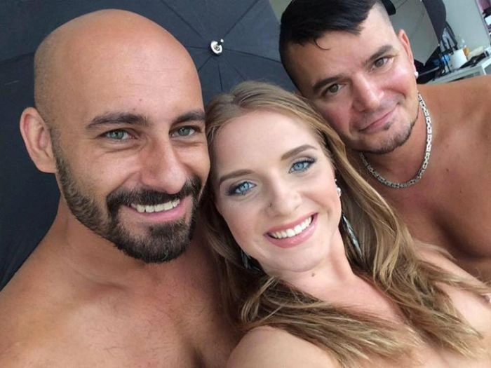 Батьки челябінської порноактриси Владислави Затягалової (Sofi Goldfinger) побили її, дізнавшись, в яких фільмах вона знімається (14 фото) – фото 13