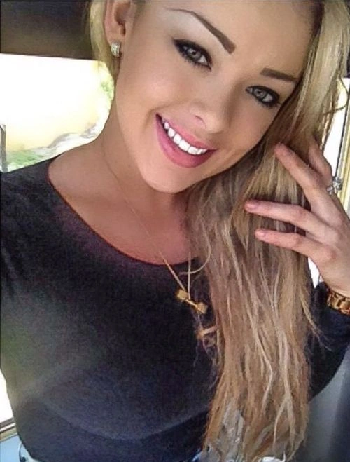 Австралійська фітнес-модель Меггі Расселл та її неймовірні форми (8 фото)