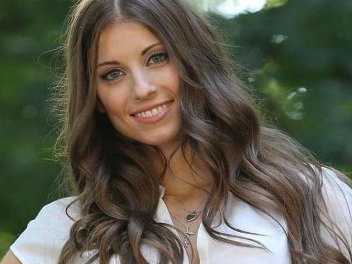 Найгарніші дружини відомих футболістів (17 фото) – фото 9