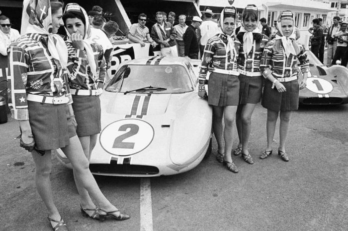 На чемпіонаті світу з гонок на виносливість WEC більше не буде грід-дівчат (23 фото) – фото 2