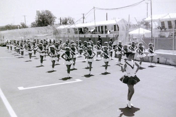 На чемпіонаті світу з гонок на виносливість WEC більше не буде грід-дівчат (23 фото) – фото 5