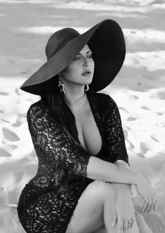 Модель Юлію Лаврову назвали нашою відповіддю на Кім Кардашьян (28 фото) – фото 8