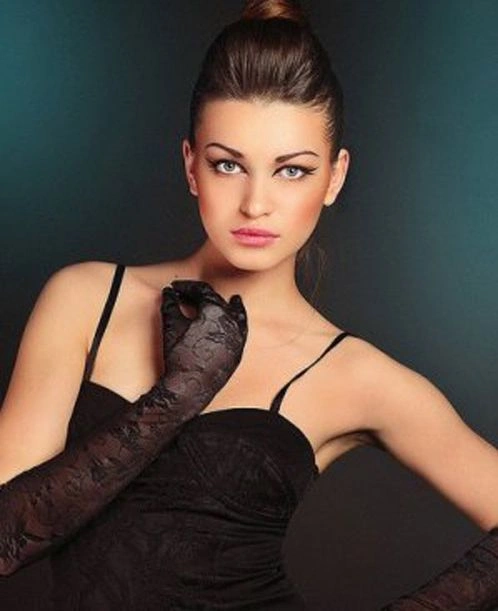 Хто така Анна Дурицька, співмешканка Бориса Нємцова і свідок його вбивства (35 фото) – фото 3