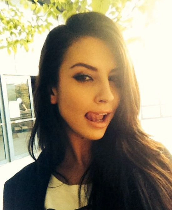 Підбірка фотографій красивих казахських дівчат (50 фото) – фото 9