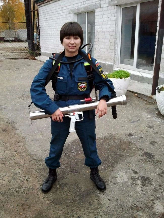 Дівчата, які служать в МНС Росії (40 фото) – фото 6