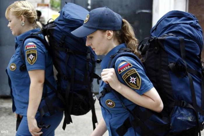 Дівчата, які служать в МНС Росії (40 фото) – фото 11