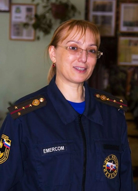 Дівчата, які служать в МНС Росії (40 фото) – фото 17