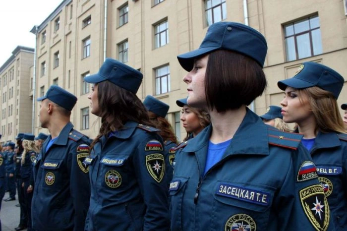 Дівчата, які служать в МНС Росії (40 фото) – фото 25