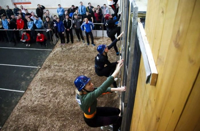 Дівчата, які служать в МНС Росії (40 фото) – фото 27