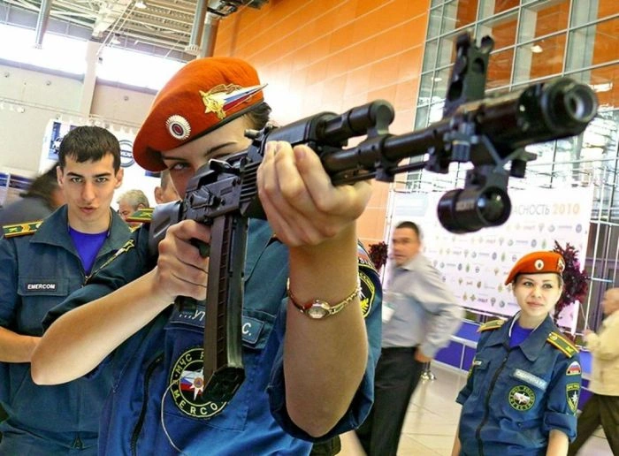 Дівчата, які служать в МНС Росії (40 фото) – фото 34