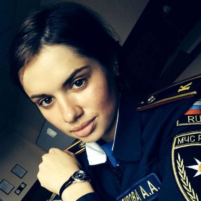 Дівчата, які служать в МНС Росії (40 фото) – фото 35