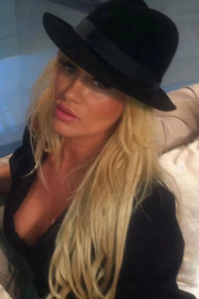 Румунські зірки шоу-бізнесу підозрюють у проституції (21 фото) – фото 3