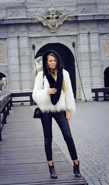 Румунські зірки шоу-бізнесу підозрюють у проституції (21 фото) – фото 16