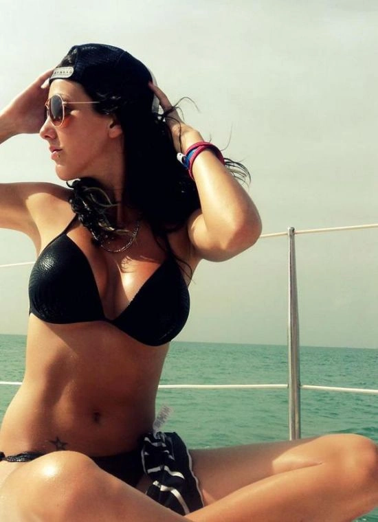 Найсексуальніша злочинка за версією західних ЗМІ (5 фото) – фото 3