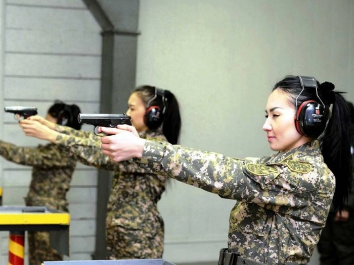 Жінки-військовослужбовці армії Казахстану (33 фото) – фото 22