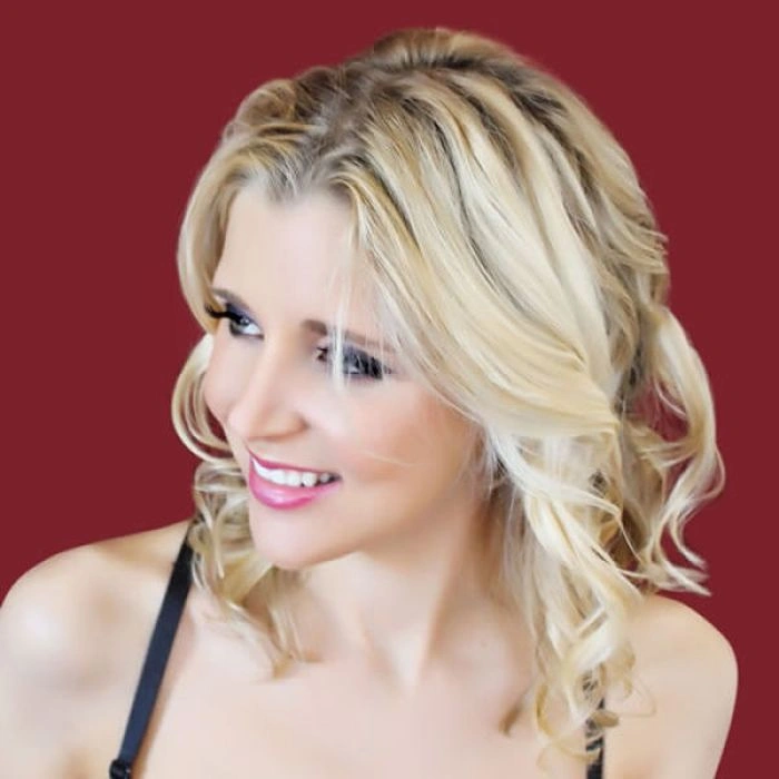 Студентка виставила свою дівственність на аукціон (18 фото) – фото 18