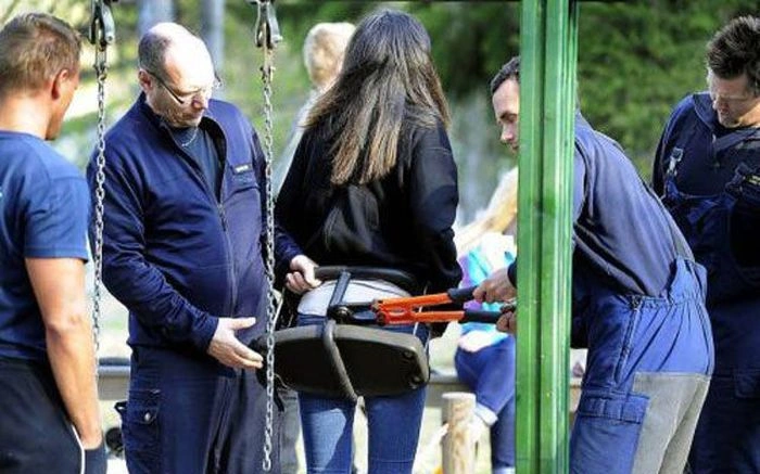 Дівчата у "неловких" ситуаціях (32 фото) – фото 2