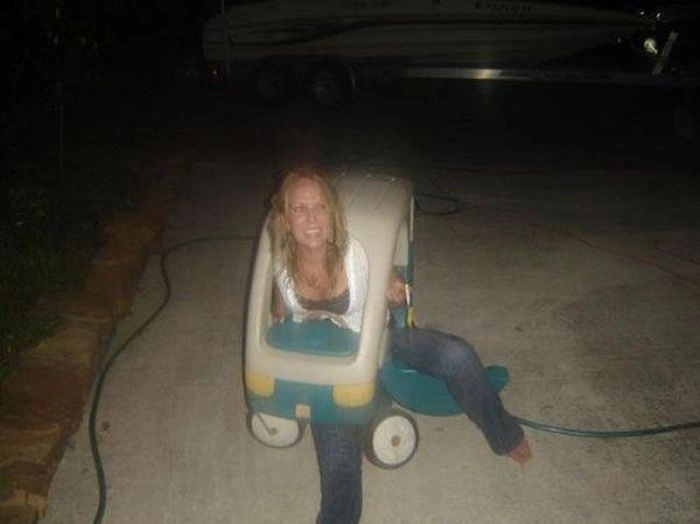 Дівчата у "неловких" ситуаціях (32 фото) – фото 20