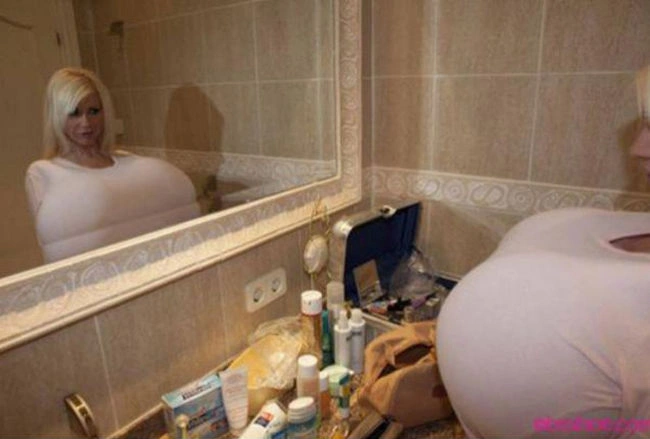 Майра Хіллс, володарка найбільшого груди в світі (14 фото) – фото 12