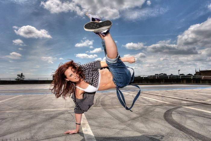 Хлоя Брюс - дивовижне поєднання краси та таланту (35 фото + відео) – фото 25