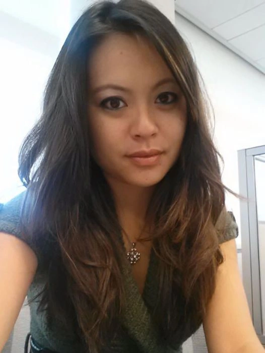 Гарні дівчата фотографують себе на робочому місці. Частина 2 (34 фото) – фото 8