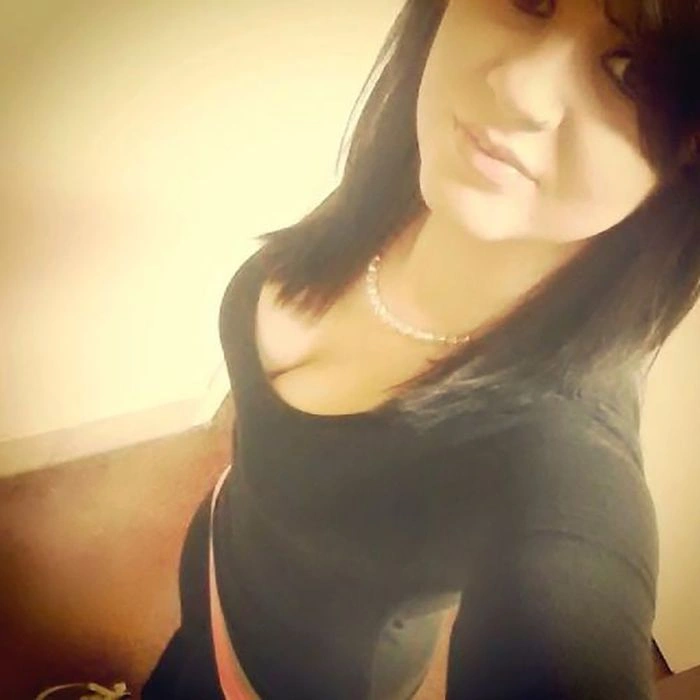 Гарні дівчата фотографують себе на робочому місці. Частина 2 (34 фото) – фото 9