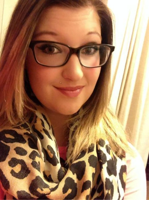 Гарні дівчата фотографують себе на робочому місці. Частина 2 (34 фото) – фото 11