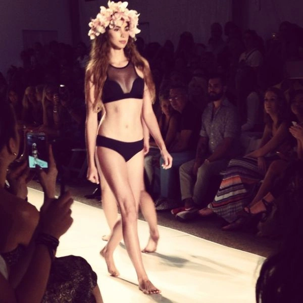 Сексуальні дівчата в бікіні (42 фото) – фото 30