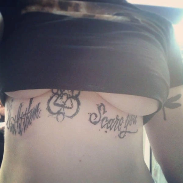 Сексуальні дівчата показують груди (54 фото) – фото 35