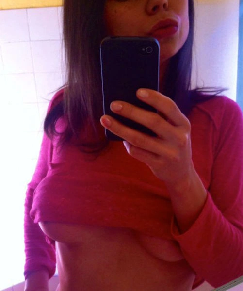 Сексуальні дівчата показують груди (54 фото) – фото 50