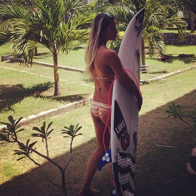 Сексуальні дівчата в спокусливих бікіні (35 фото) – фото 23