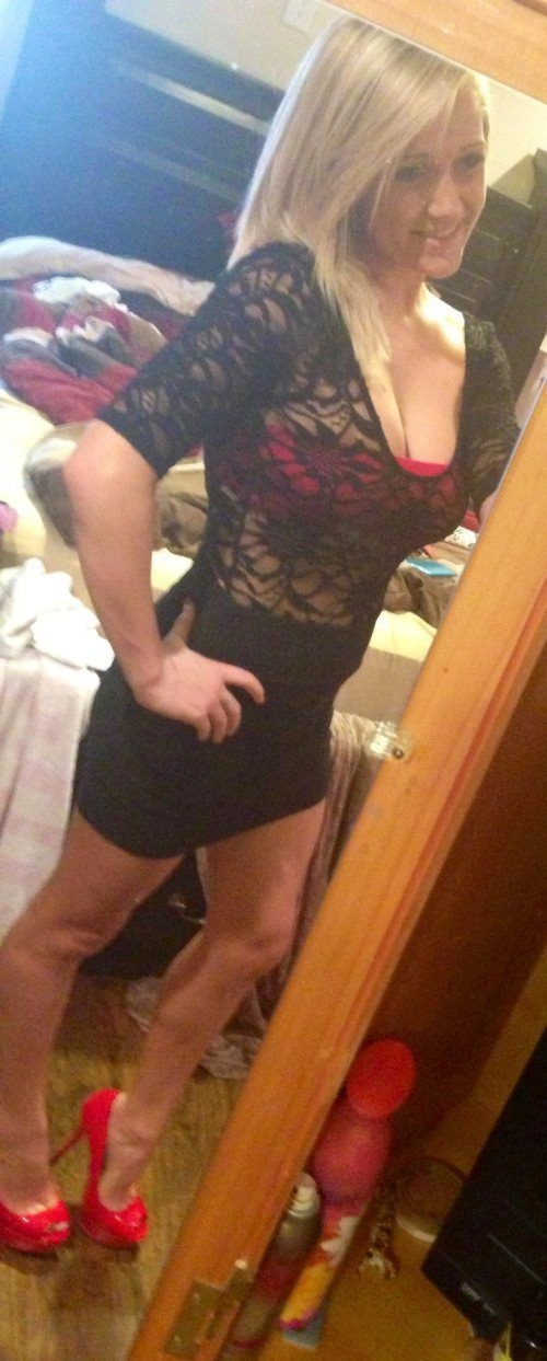 Дівчата в сексуальних платтях (41 фото) – фото 11