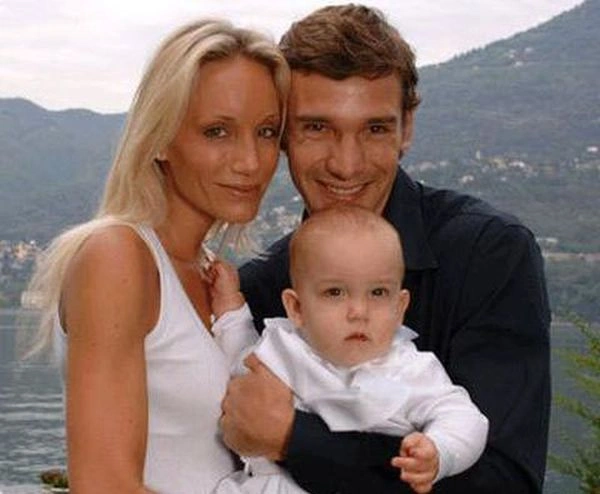 Сексуальні дружини українських футболістів (48 фото) – фото 16