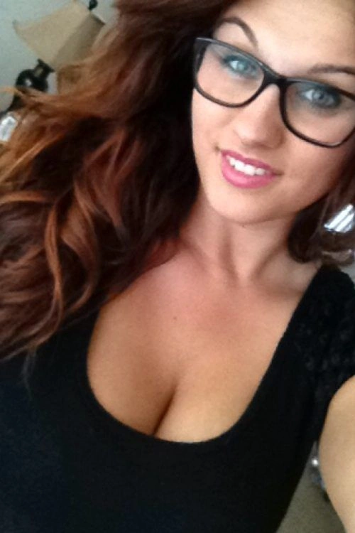 Привабливі дівчата з великими грудьми (58 фото) – фото 28