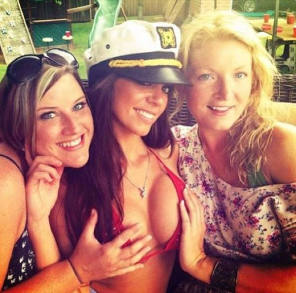 Привабливі дівчата з великими грудьми (58 фото) – фото 38