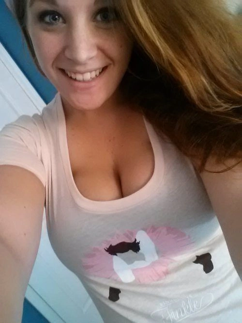 Привабливі дівчата з великими грудьми (58 фото) – фото 49