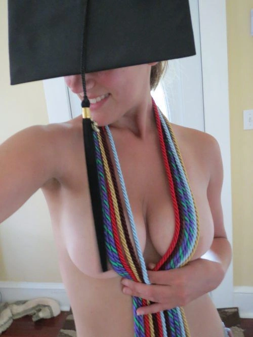 Привабливі дівчата з великими грудьми (58 фото) – фото 51