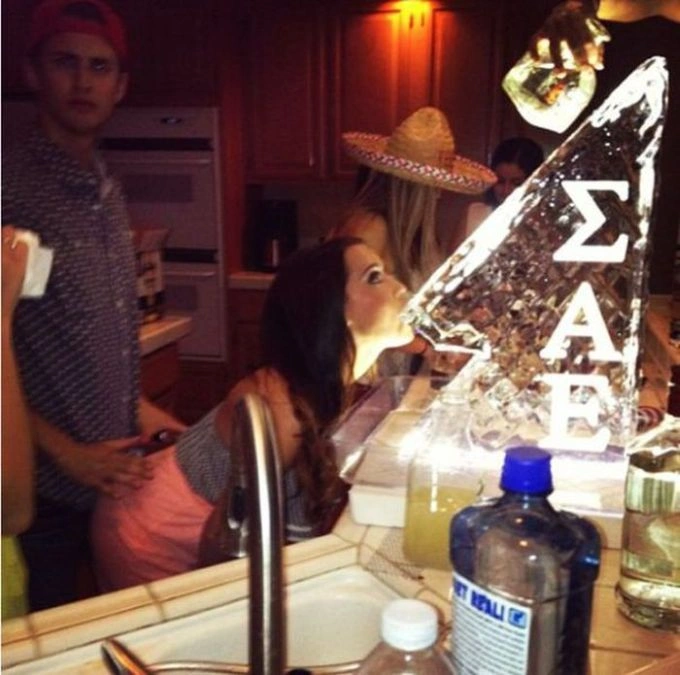 Непристойні картинки для дорослих. Частина 2 (46 фото) – фото 19