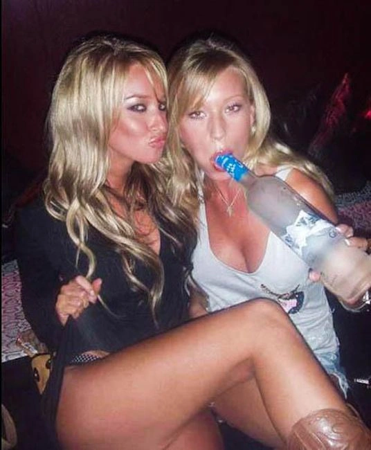 П'яні дівчата роблять дурні речі (40 фото) – фото 27