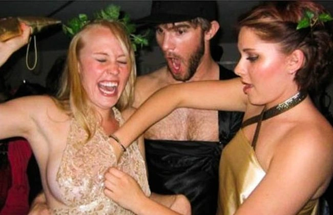 П'яні дівчата роблять дурні речі (40 фото) – фото 32