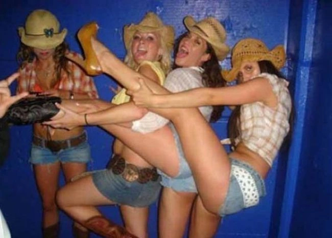 П'яні дівчата роблять дурні речі (40 фото) – фото 40