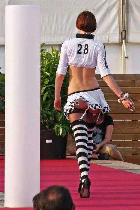 Непристойні зображення для дорослих. Частина 22 (49 фото) – фото 33