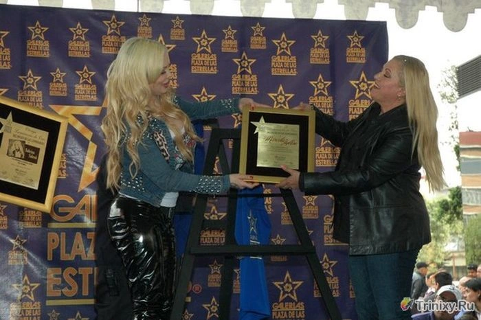 Співачка групи з великим потенціалом (33 фото) – фото 24