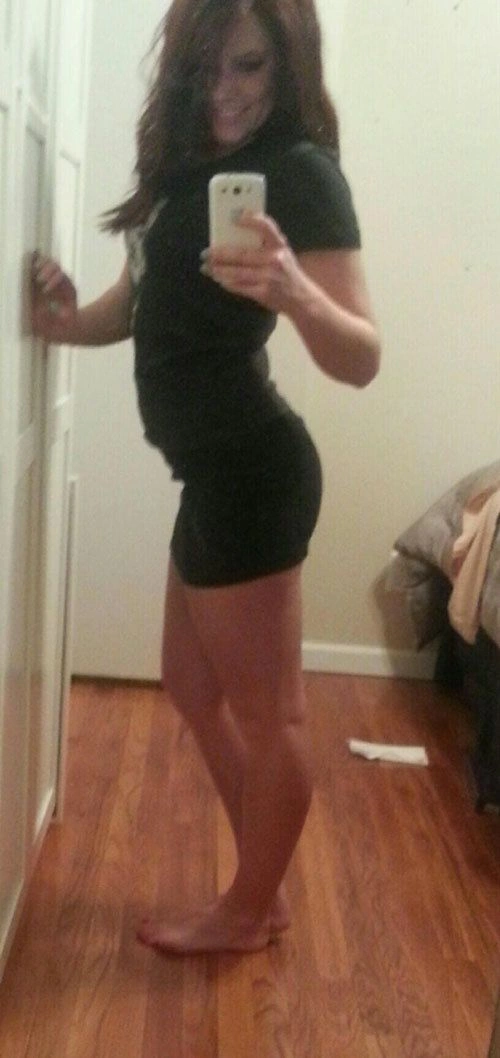 Дівчата позують для фото в незручних позах (38 фото) – фото 33