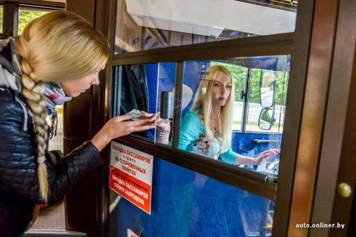 Незвичайна професія привабливої блондинки (18 фото) – фото 11