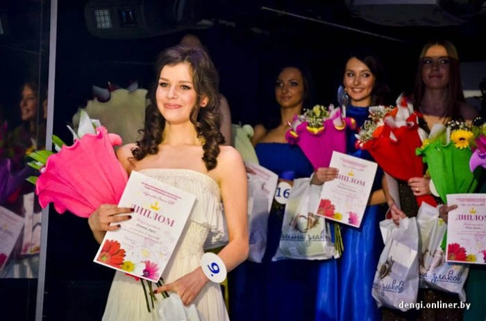 Найкрасивіша студентка Мінська повинна бути не лише красивою (64 фото) – фото 56