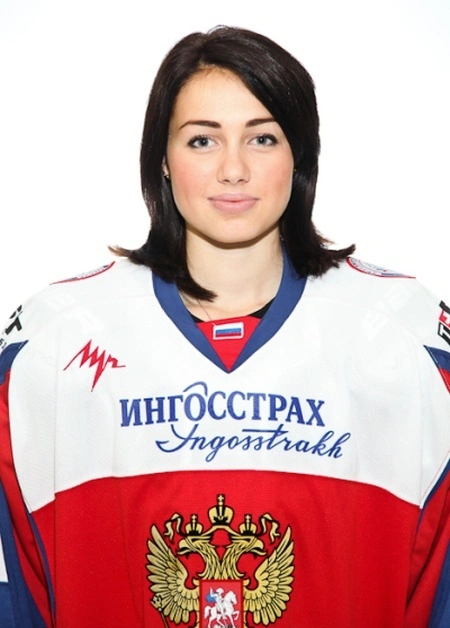 Загадка дня: Яким видом спорту займається ця дівчина? (9 фото) – фото 6