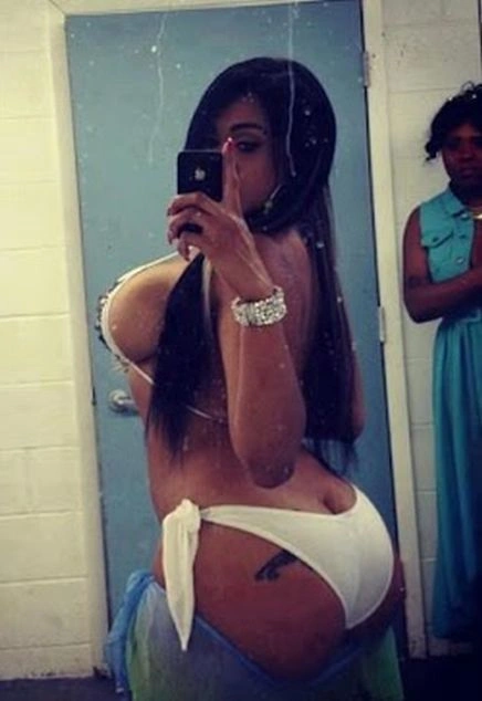 Колекція літніх дівчат у купальниках (40 фото) – фото 23