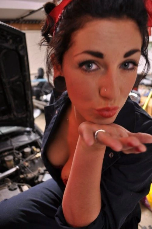 Дівчата з чудовою груддю (40 фото) – фото 9