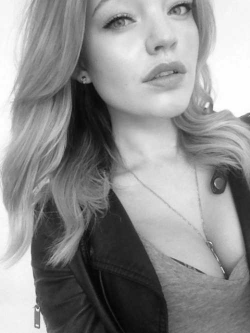 Дівчата з чудовою груддю (40 фото) – фото 17